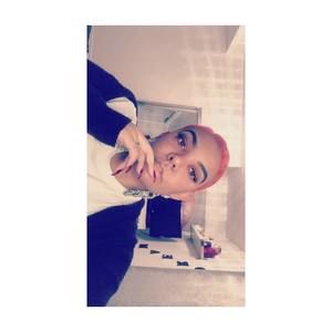 Meet your Posher, Cassandra